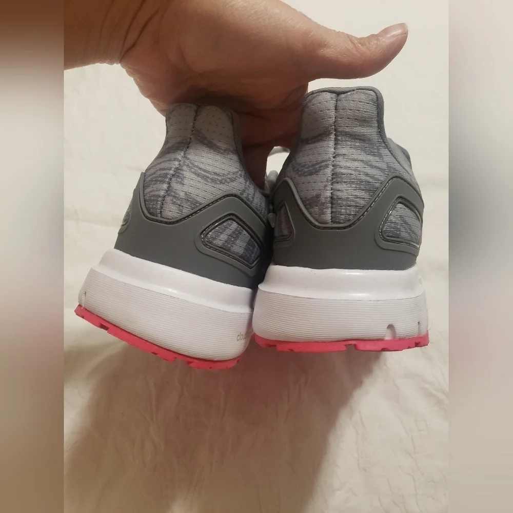 NEW ADIDAS GRAY-PINK CLOUD 2 SIZE 8.5